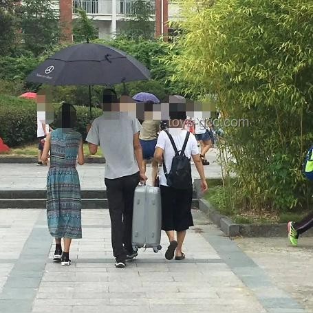 夫妻離婚拒養網癮兒子，法院調解促雙方盡責：法律、道德與社會責任的交織